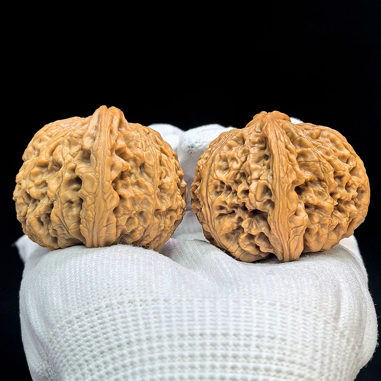 "Spherical Nanjiangshi Lionhead" Qiuxing Nanjiangshi NJS-1501C Low-Profile Wenwan Walnuts Pair | 44.0mm x 44.0mm | NJS-1501C