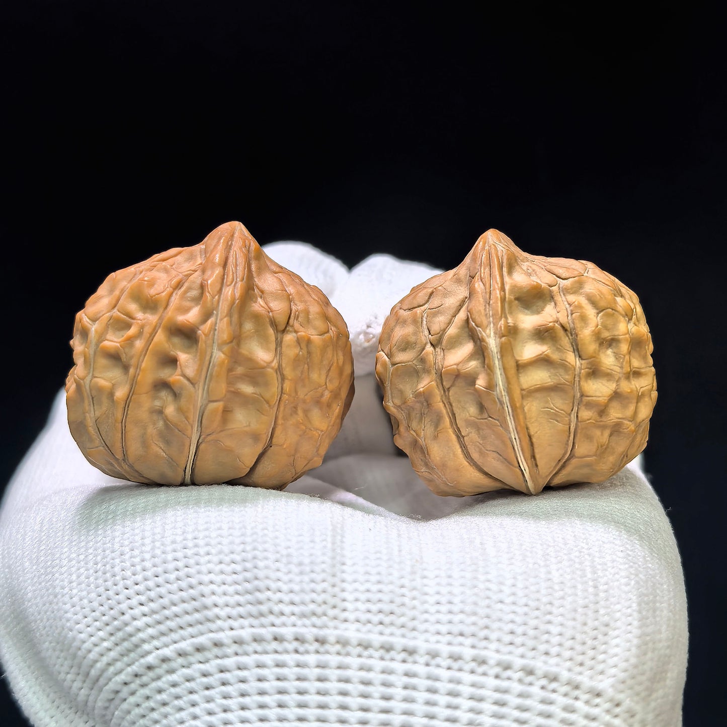 "Mini Turtle Shell Texture" Xiuzhen Gujiaowen XZGJW-1601 Pocket-Sized Wenwan Walnuts Pair | 29.0mm x 34.0mm | XZGJW-1601