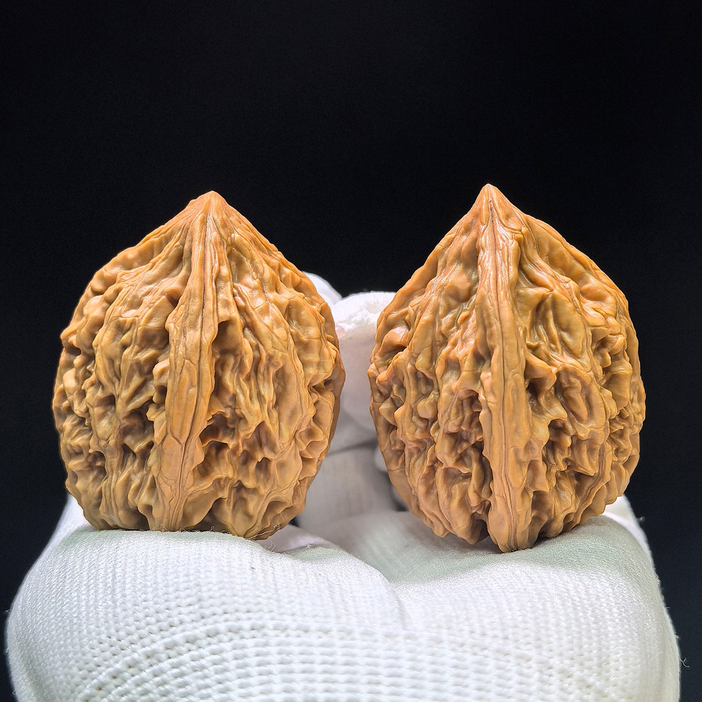 "Beijing Chicken Heart" Beijing Jixin Wenwan Walnuts Pair | 36.0mm x 36.0mm | BJJX-1103