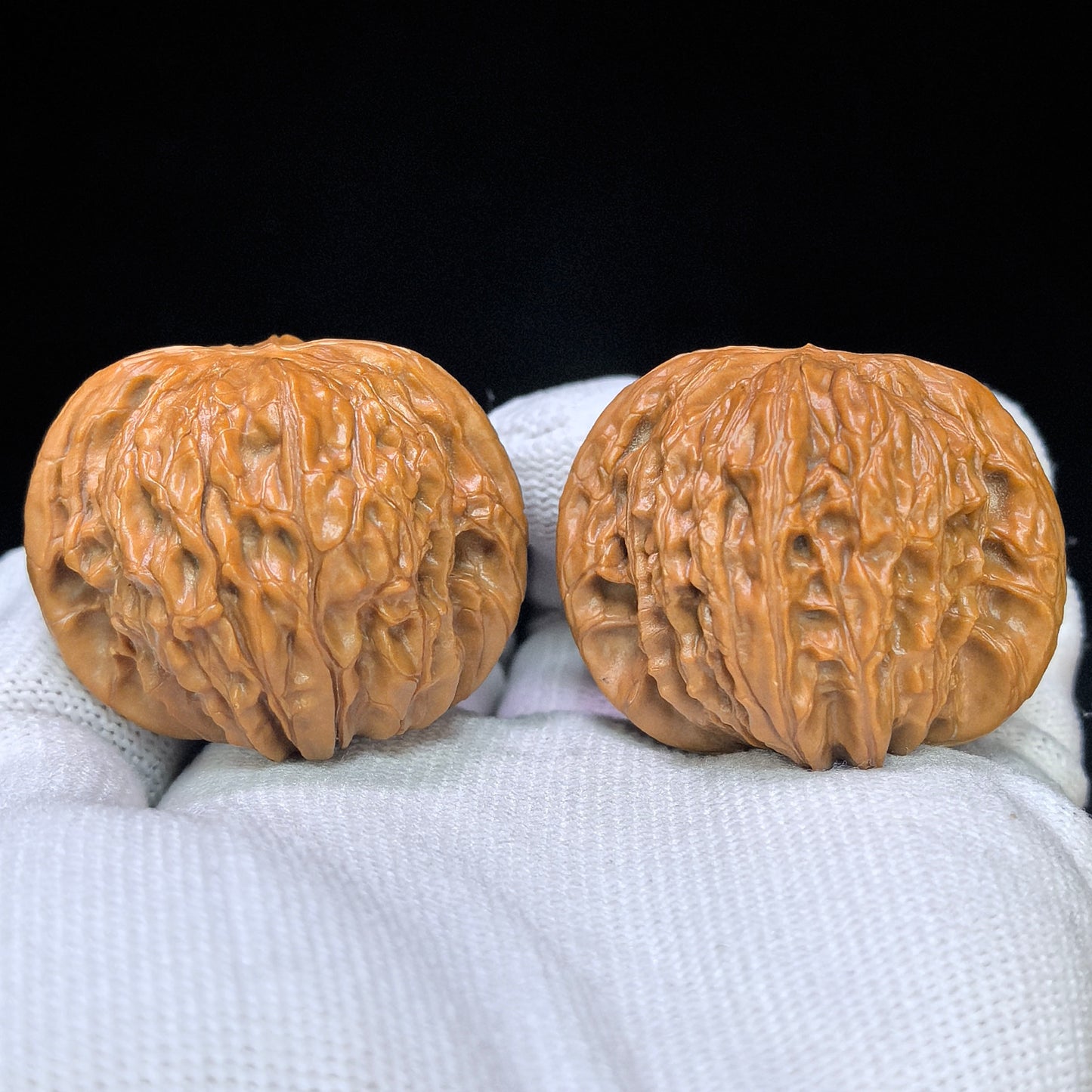 "Millstone" Mopan MB-17F4 Low-Profile Wenwan Walnuts Pair | 40.0mm x 37.0mm | MB-17F4