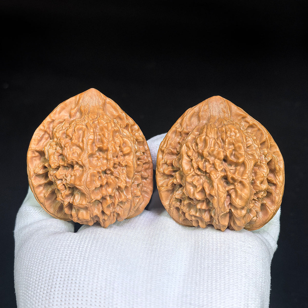 Imperial Qilin-Pattern Concave-Base Longevity Peach Wenwan Walnut Pair — 49.0mm x 45.0mm | QLWD-C1D3E