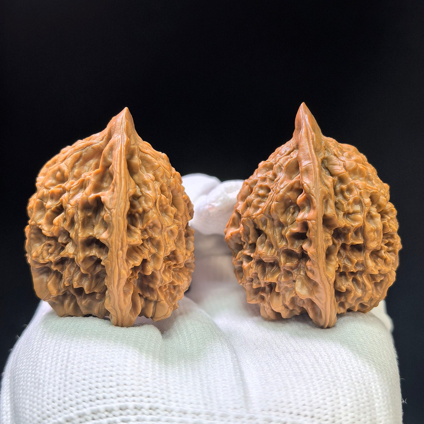 "Official Hat" Guanmao GM-1111 Classic Wenwan Walnuts Pair | 41.0mm x 39.0mm | GM-1111