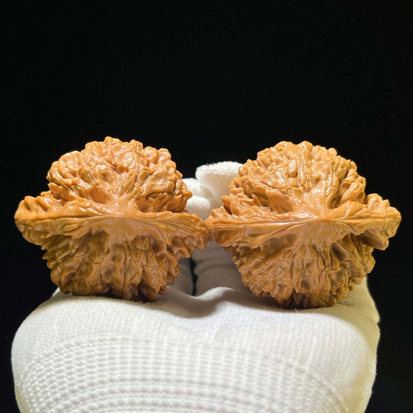 "Wang Yong Big Official Hat" Wang Yong Da Guanmao Wenwan Walnuts Pair | 50.0mm x 44.0mm | DGM-1107