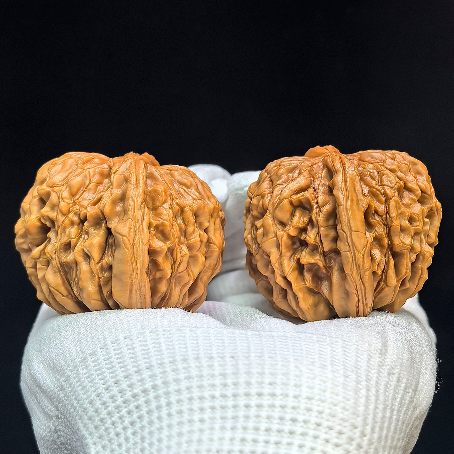 "Butterfly Huakun Dragon" Hudie Huakunlong Low-Profile Wenwan Walnuts Pair | 48.0mm x 46.0mm | HKL-1506C