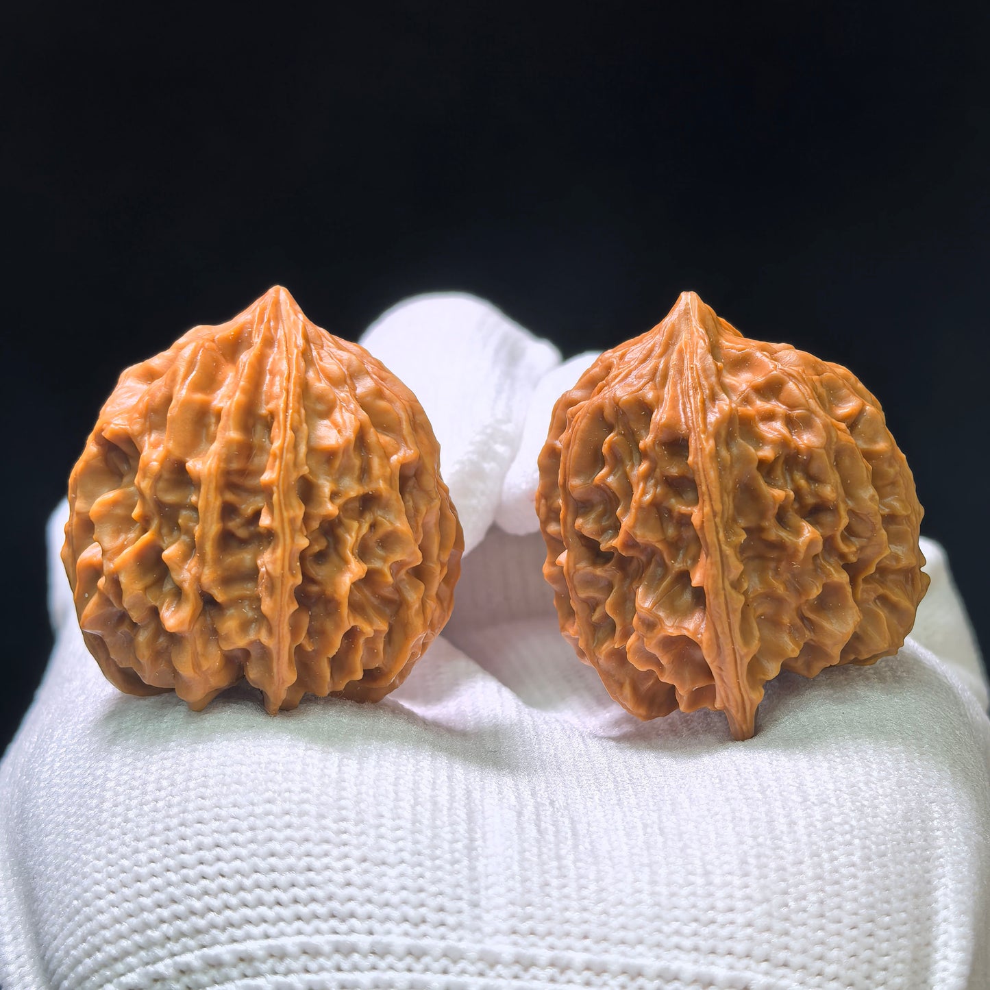 "Mini Wild Specimen" Xiao Yasheng (Shounian) YS-1105 Pocket-Sized Wenwan Walnuts Pair | 31.0mm x 31.0mm | YS-1105