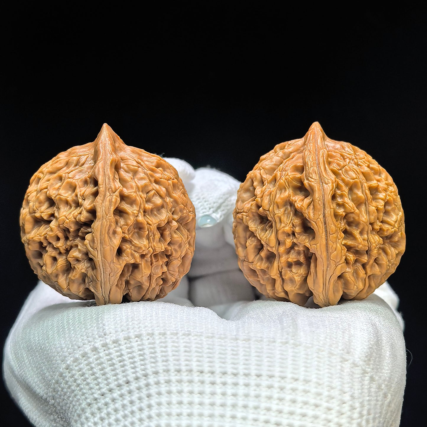 "Spherical Water Dragon Texture" Qiuxing Shuilongwen Low-Profile Wenwan Walnuts Pair | 37.0mm x 37.0mm | SLW-1503C