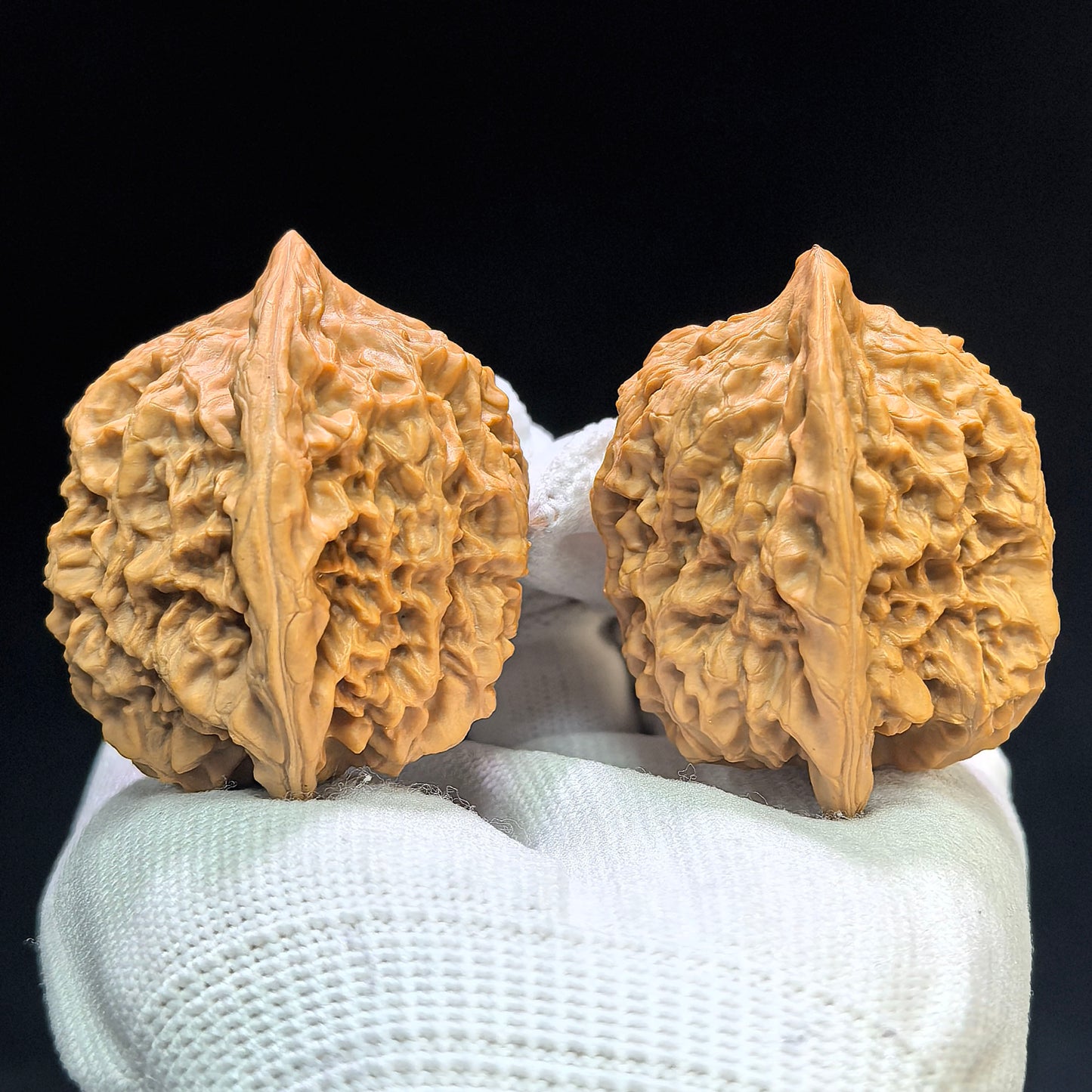 "Luohan Head" Luohantou LHT-1601 Low-Profile Wenwan Walnuts Pair | 42.0mm x 40.0mm | LHT-1601
