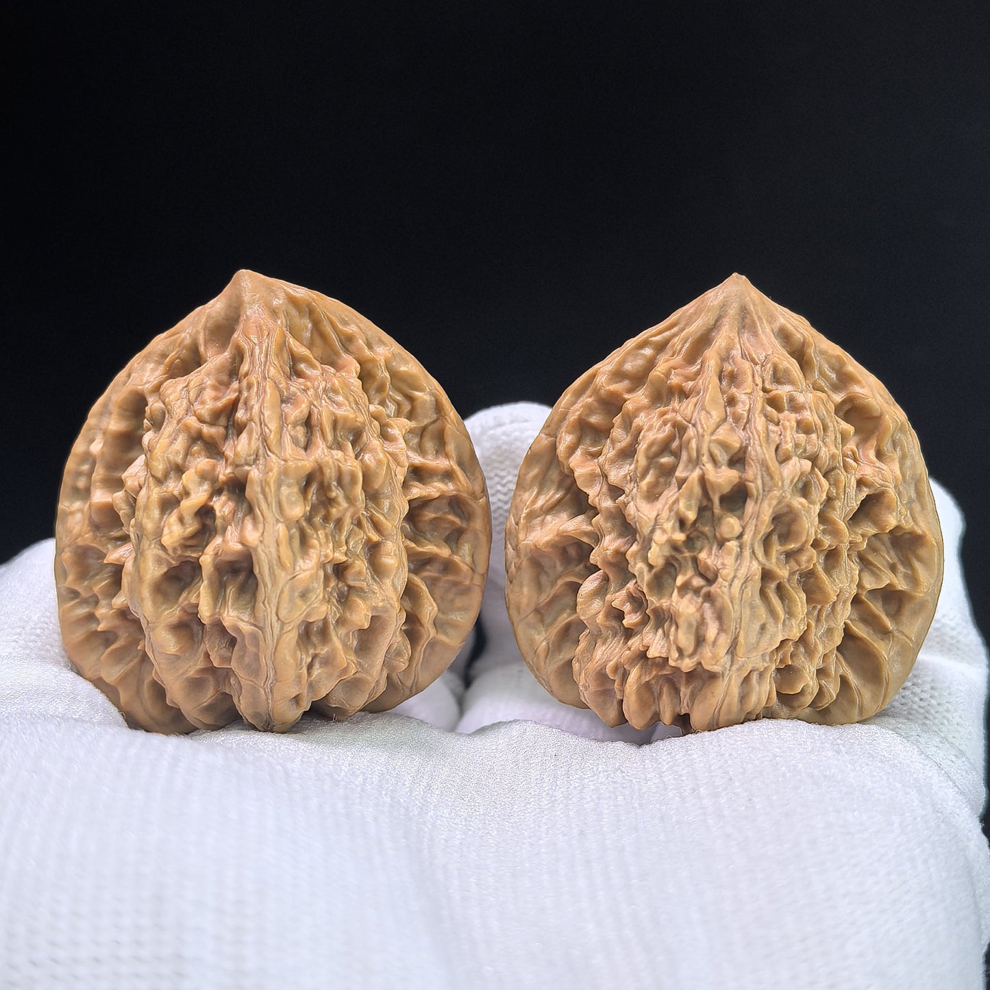 "Xiayun Ridge" Xiayunling Wenwan Walnuts (Pair) | 40.0mm x 38.0mm | Stock ID: XYL-1103