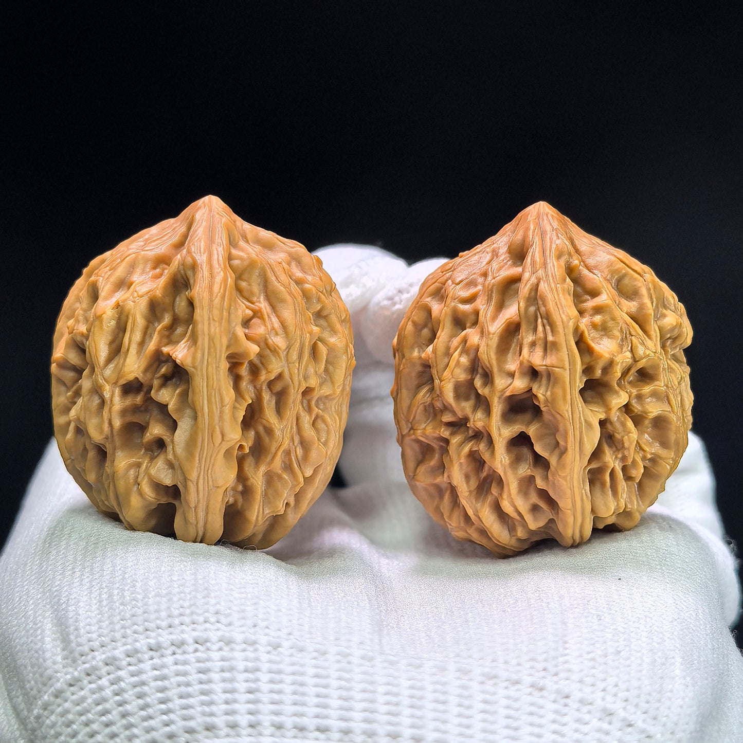 "Beijing Chicken Heart" Beijing Jixin Wenwan Walnuts Pair | 37.0mm x 35.0mm | BJJX-1401