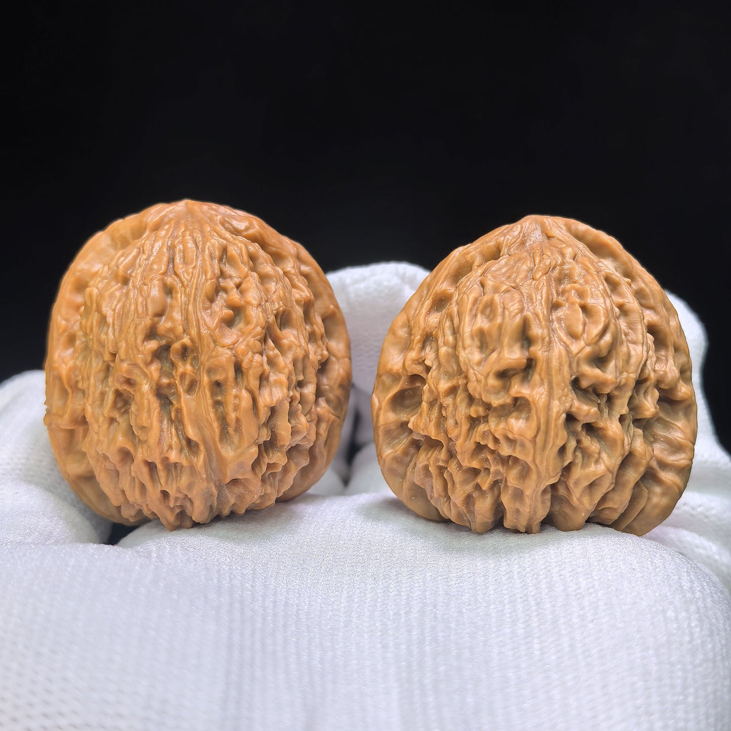 "Triangle Nanjiang Stone" Sanjiao Nanjiangshi Wenwan Walnuts Pair | 38.0mm x 38.0mm | NJS-1512C
