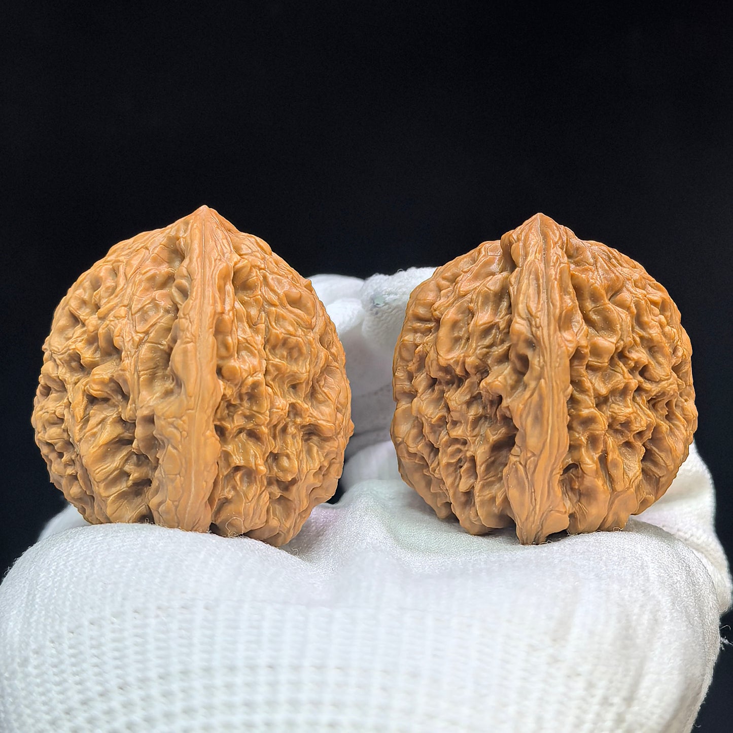 "Tri-Rib Nanjiangshi" Three-Sided Nanjiangshi Wenwan Walnuts (Pair) | 41.0mm x 40.0mm | Stock ID: NJS-1505C