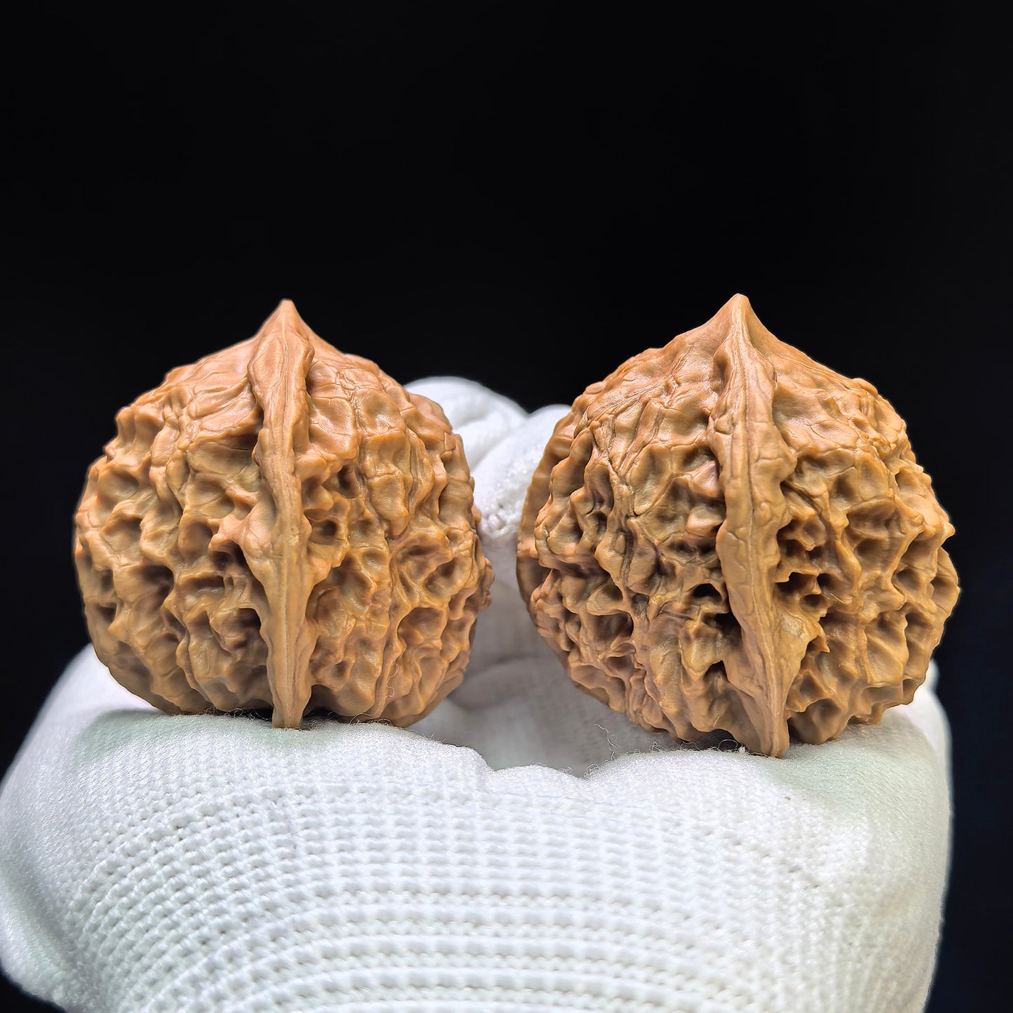 "White Snake Valley" Baishegu BSG-1601 Low-Profile Wenwan Walnuts Pair | 36.0mm x 39.0mm | BSG-1601
