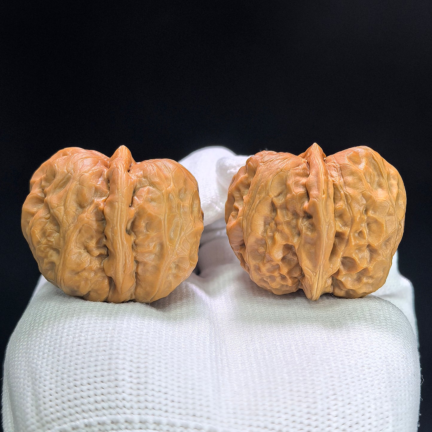 "Toad Head" Hama Tou W-1404 Low-Profile Wenwan Walnuts Pair | 36.0mm x 38.0mm | W-1404