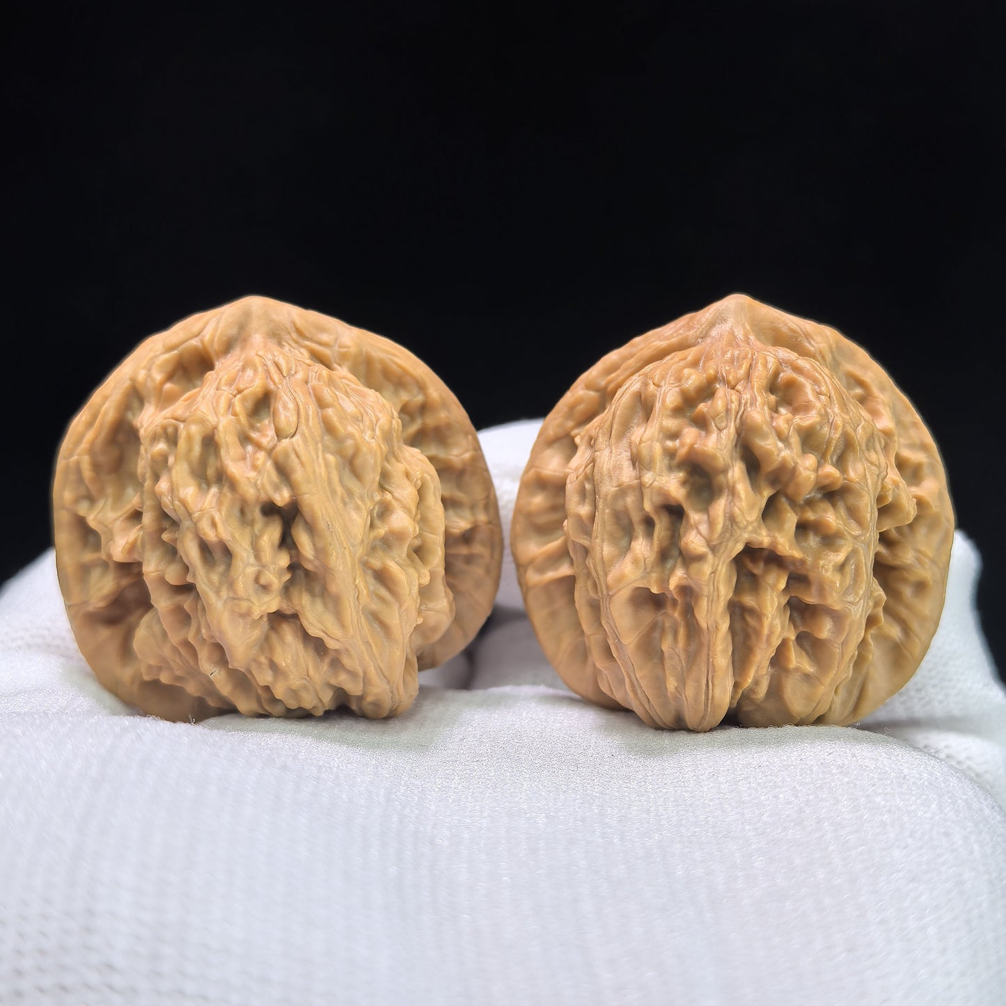 "Xiayun Ridge" Xiayunling Wenwan Walnuts (Pair) | 38.0mm x 35.0mm | Stock ID: XYL-1101