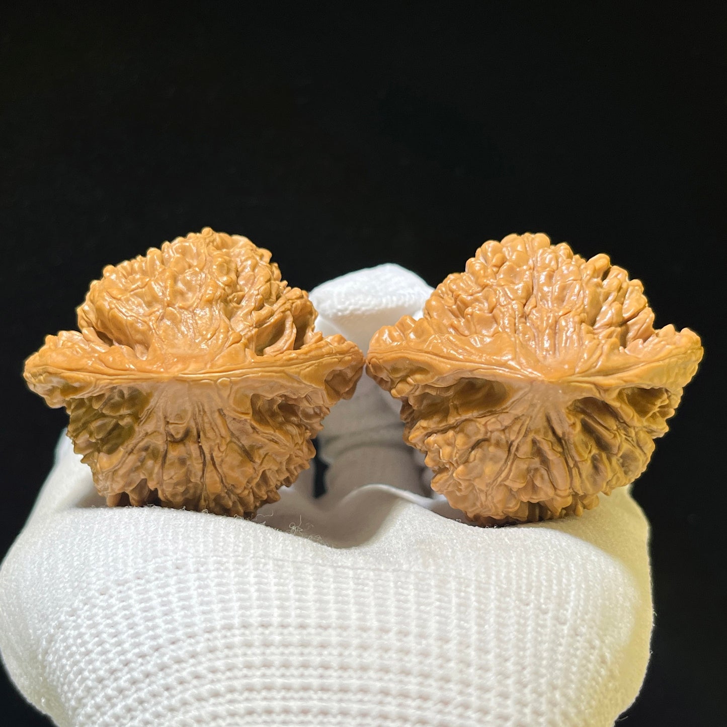 "Grand Official Hat" Da Guan Mao Wenwan Walnuts (Pair) | 46.0mm x 42.0mm | Stock ID: DGM-1103