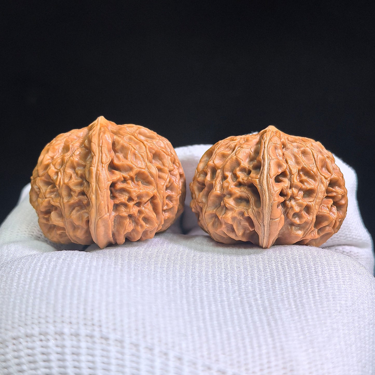 "Palace Lantern" Gongdeng GD-SY1A8 Low-Profile Wenwan Walnuts Pair | 40.0mm x 40.0mm | GD-SY1A8