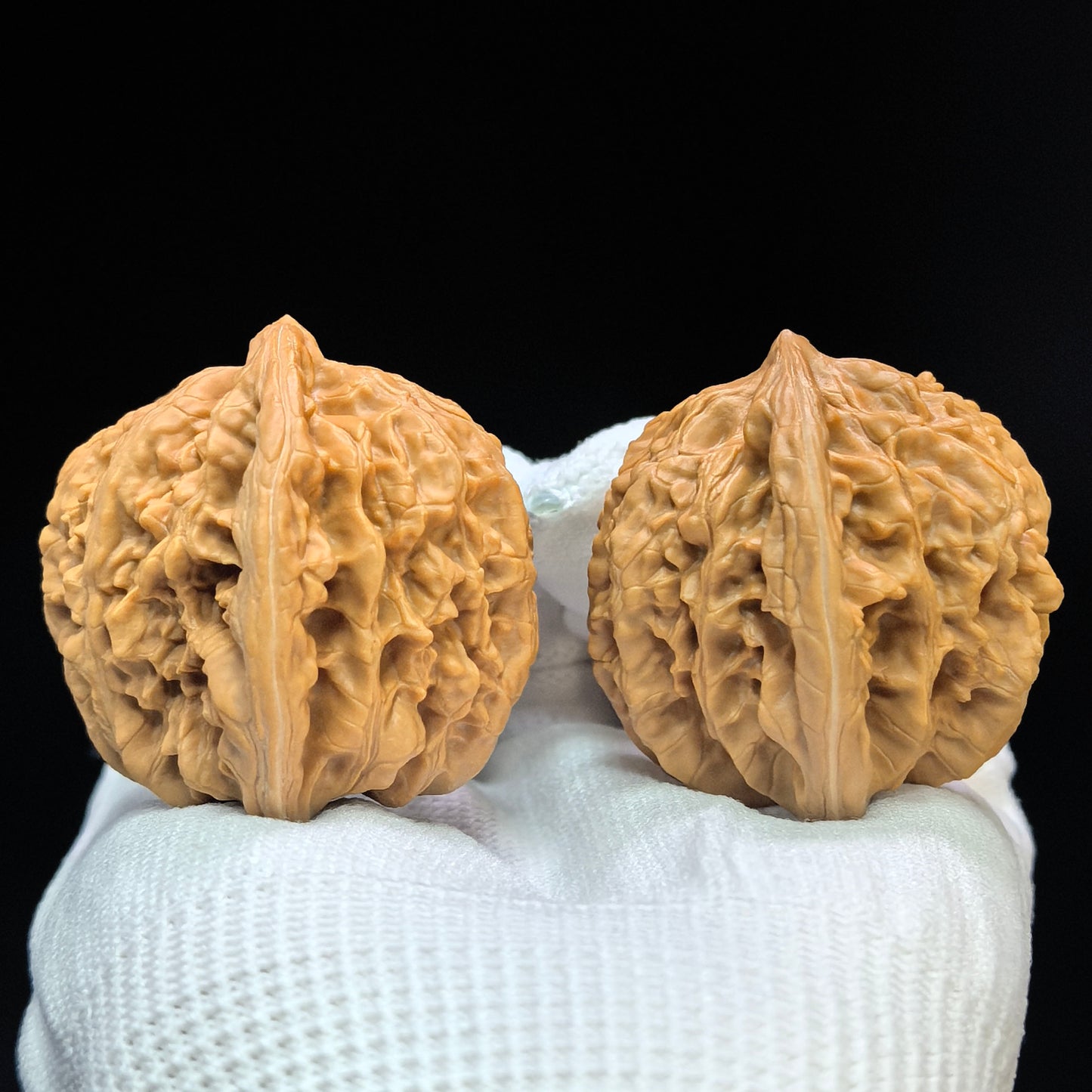 "Peach Heart Xiayun Ridge" Taoxin Xiayunling XYL-1505C Low-Profile Wenwan Walnuts Pair | 43.0mm x 41.0mm | XYL-1505C