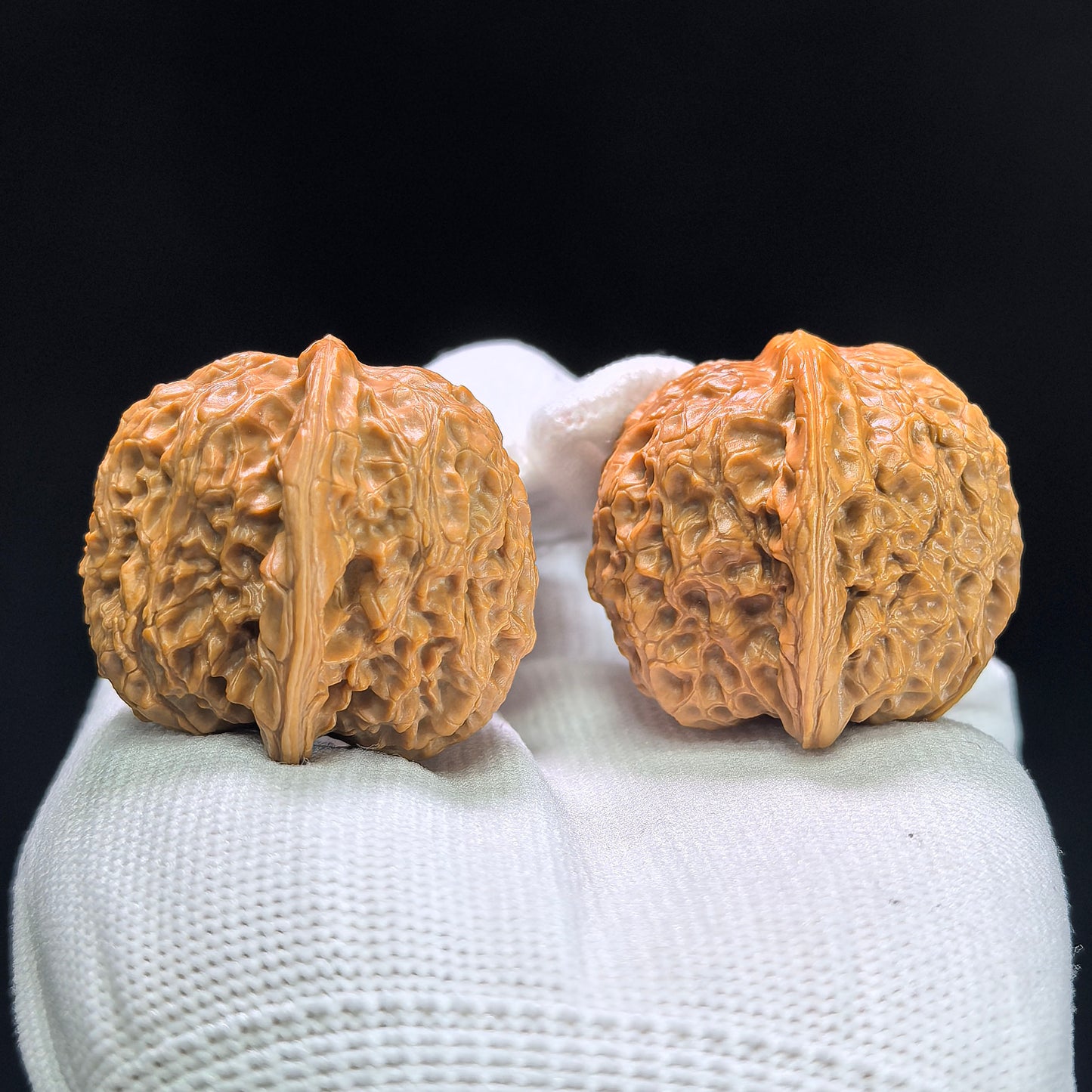 "Blood Kylin" Xueqilin Wenwan Walnuts (Pair) | 37.0mm x 37.0mm | Stock ID: XQL-1402
