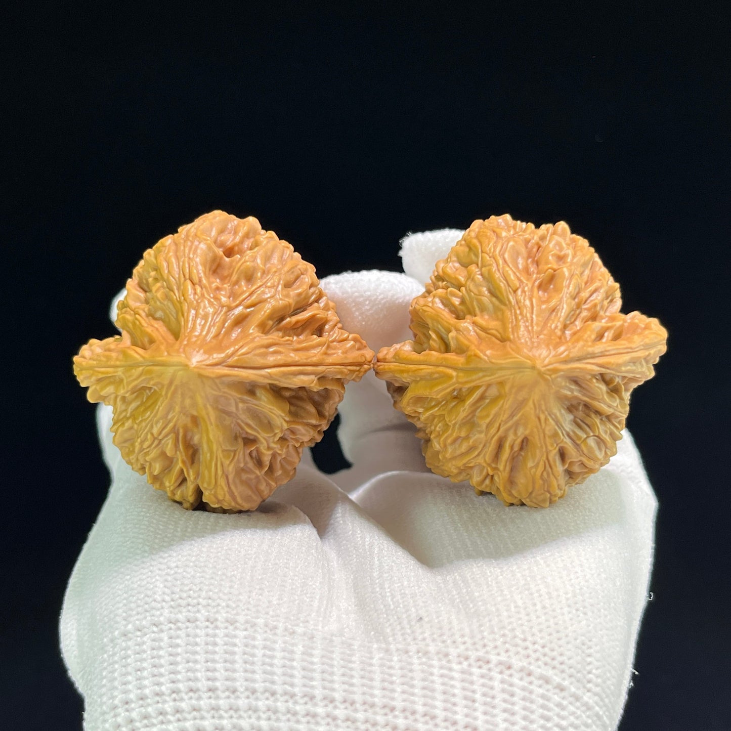 The Classic "Chicken Heart" (Ji Xin) Giant Balanced Pair | 42.0mm x 41.0mm | JX-702