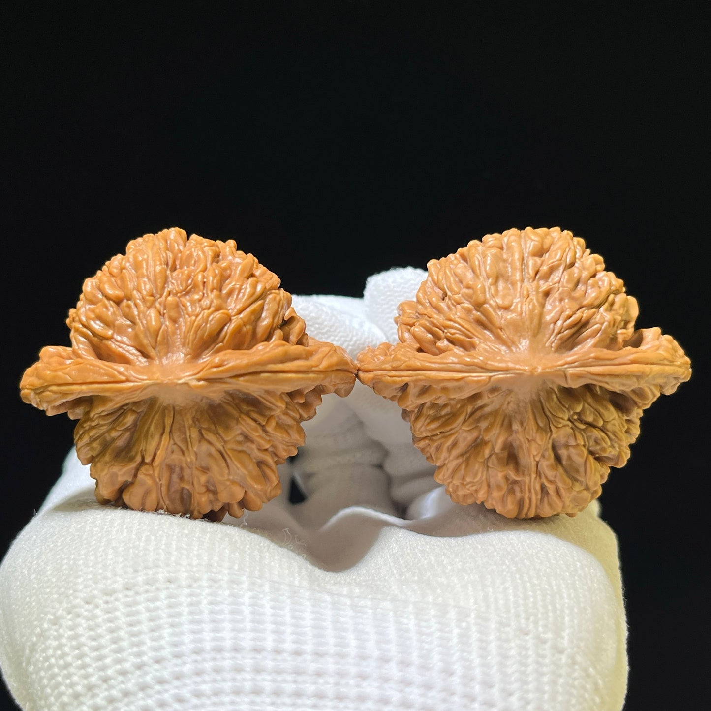 "Four-Story Tower" Sizuolou Wenwan Walnuts (Pair) | 46.0mm x 40.0mm | Stock ID: SZL-1113