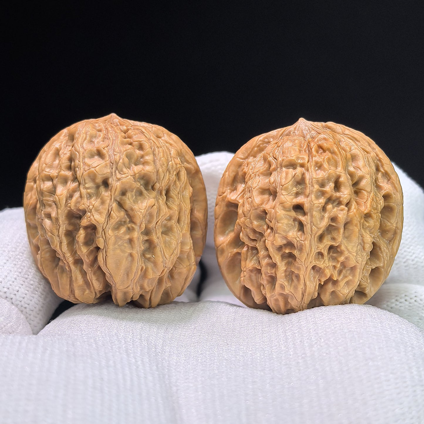 "Rain Flower Stone" Yuhuashi YHS-1106 Low-Profile Wenwan Walnuts Pair | 34.0mm x 34.0mm | YHS-1106