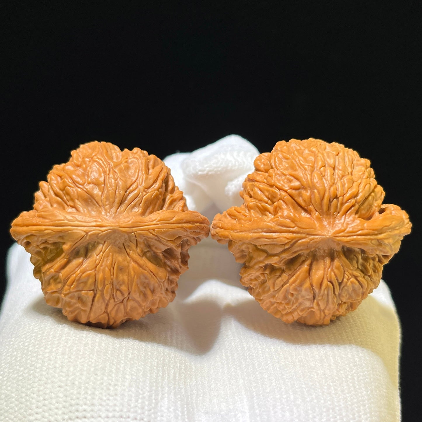 "Millstone" Mopan Wenwan Walnuts Pair | 40.0mm x 38.0mm | MP-1111