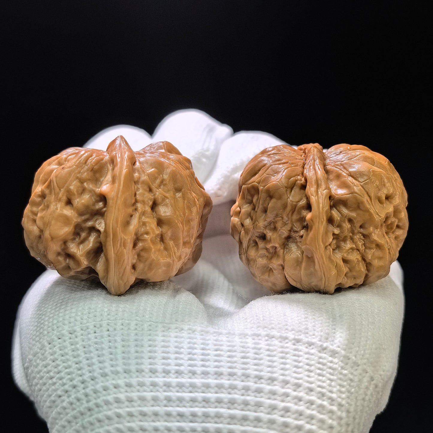 "King Toad" Wangchan W-1108 Hand-Spin Pocket Wenwan Walnuts Pair | 34.0mm x 36.0mm | W-1108