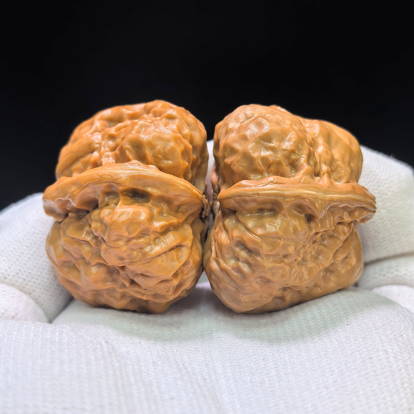 "Toad Head Eagle Beak Smooth Sailing" Hamatyzyf-CG200E Wenwan Walnuts Pair | 38.0mm x 39.0mm | HMTYZYF-CG200E