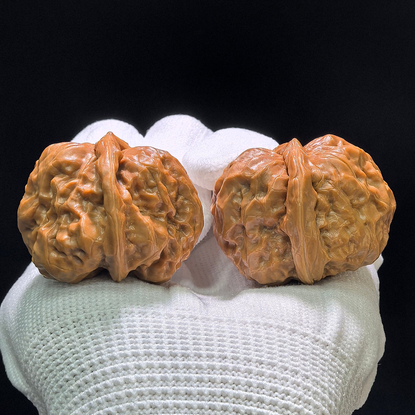 "Jade Toad Crystal Frog" Yuchan Shuijingwa W-1103 Hand-Spin Pocket Wenwan Walnuts Pair | 35.0mm x 37.0mm | W-1103