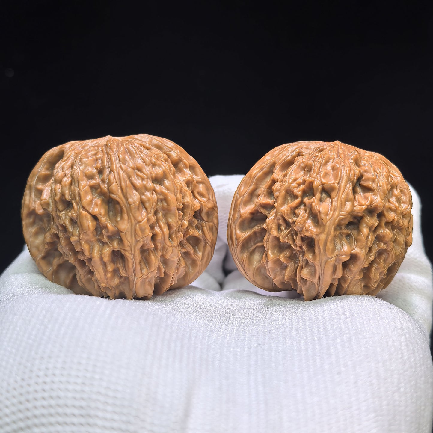 "Millstone" Mopan Wenwan Walnuts (Pair) | 43.0mm x 40.0mm | Stock ID: MP-1503C