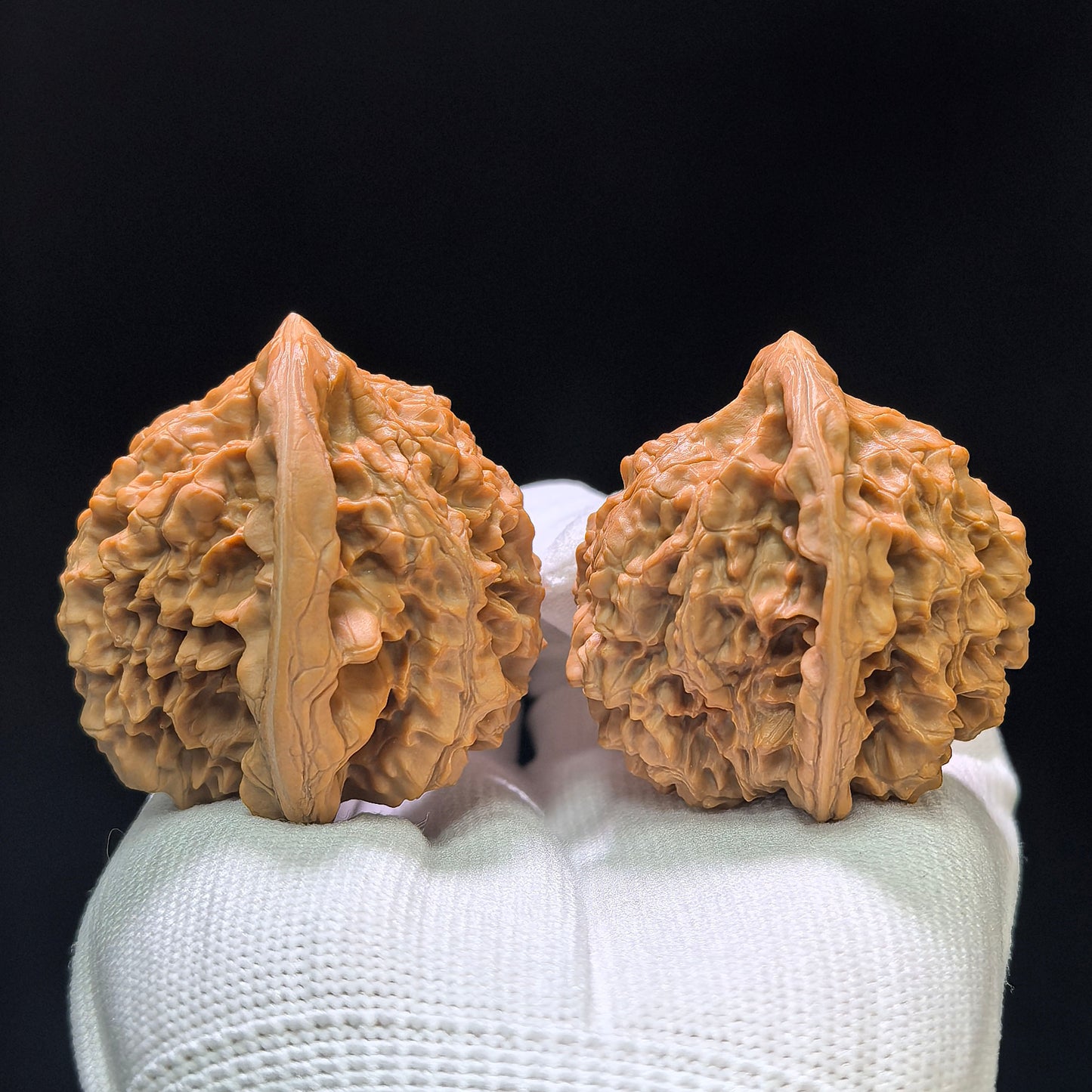 "Golden Kylin" Jinqilin Wenwan Walnuts Pair | 43.0mm x 45.0mm | JQL-1401