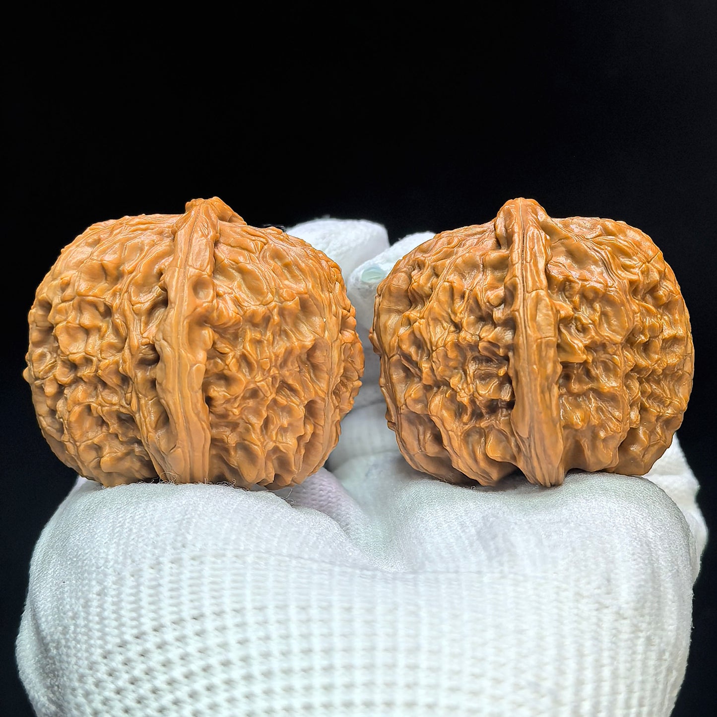 "Spherical White Lionhead" Qiuxing Baishizi QXBSJ-1507C Low-Profile Wenwan Walnuts Pair | 42.0mm x 42.0mm | QXBSJ-1507C