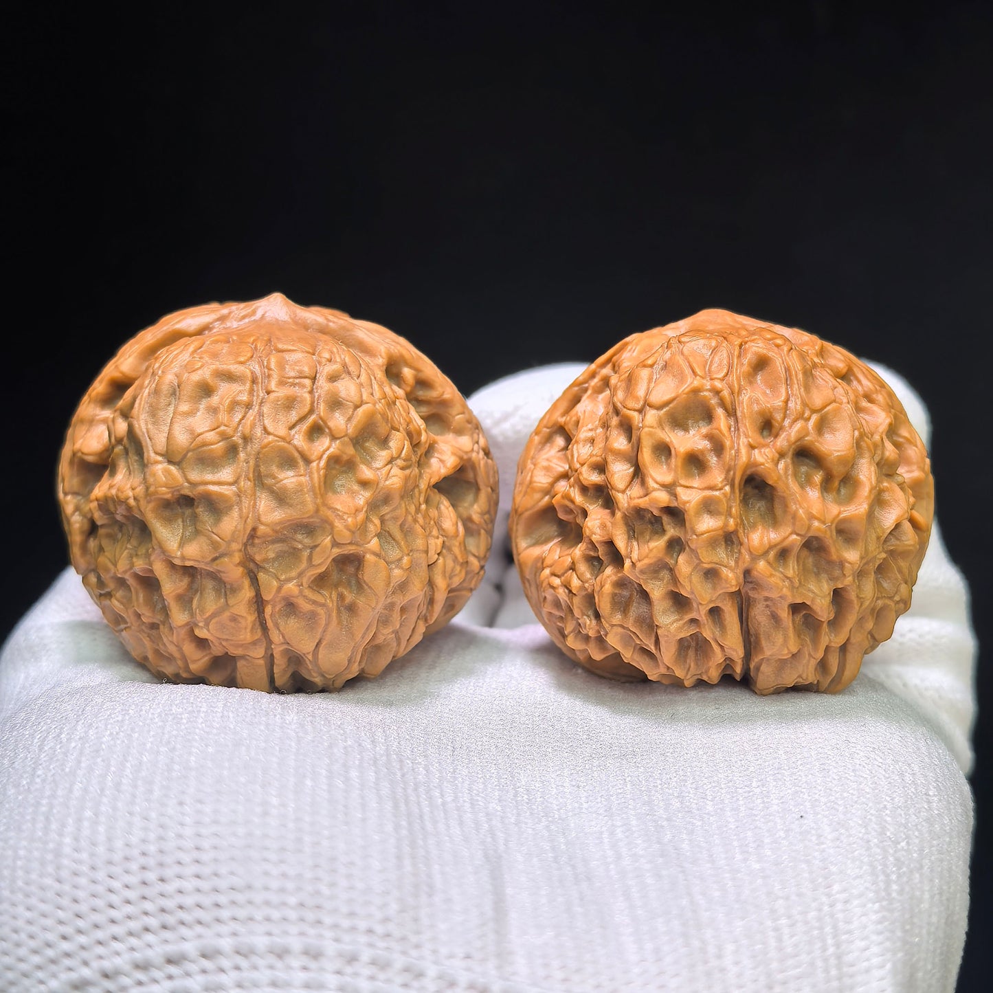 "Grand Reunion" Datuanyuan Wenwan Walnuts Pair | 43.0mm x 44.0mm | TY-1501C