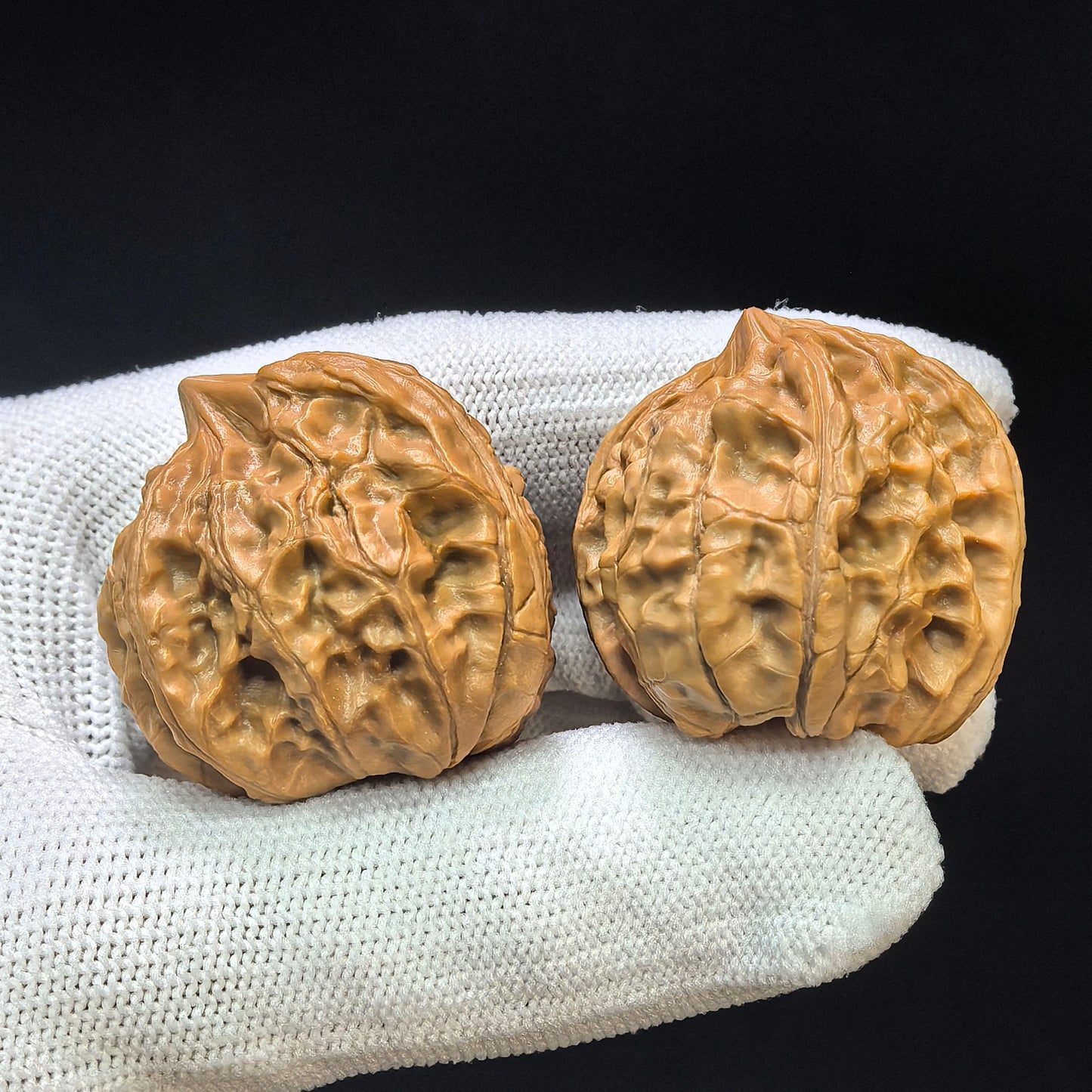 "Pocket Imperial Jade Seal Vulture" Yuxi Zuoshandiao Special Pocket Mutation Wenwan Walnuts Pair | 31.0mm x 32.0mm | YSZSD-C231E