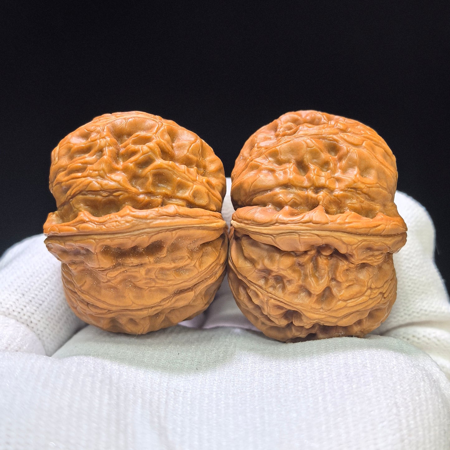 "Pinggu Ingot Clairvoyant Ear" Pinggu Yuanbao Shunfenge Wenwan Walnuts Pair | 39.0mm x 44.0mm | PGYBSFE-CG214E