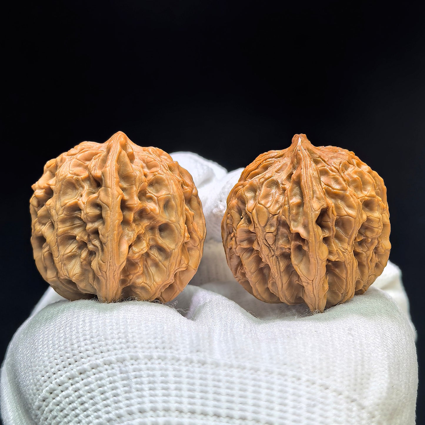 "Nuwa Stone" Nüwashi NWS-1601 Low-Profile Wenwan Walnuts Pair | 35.0mm x 34.0mm | NWS-1601
