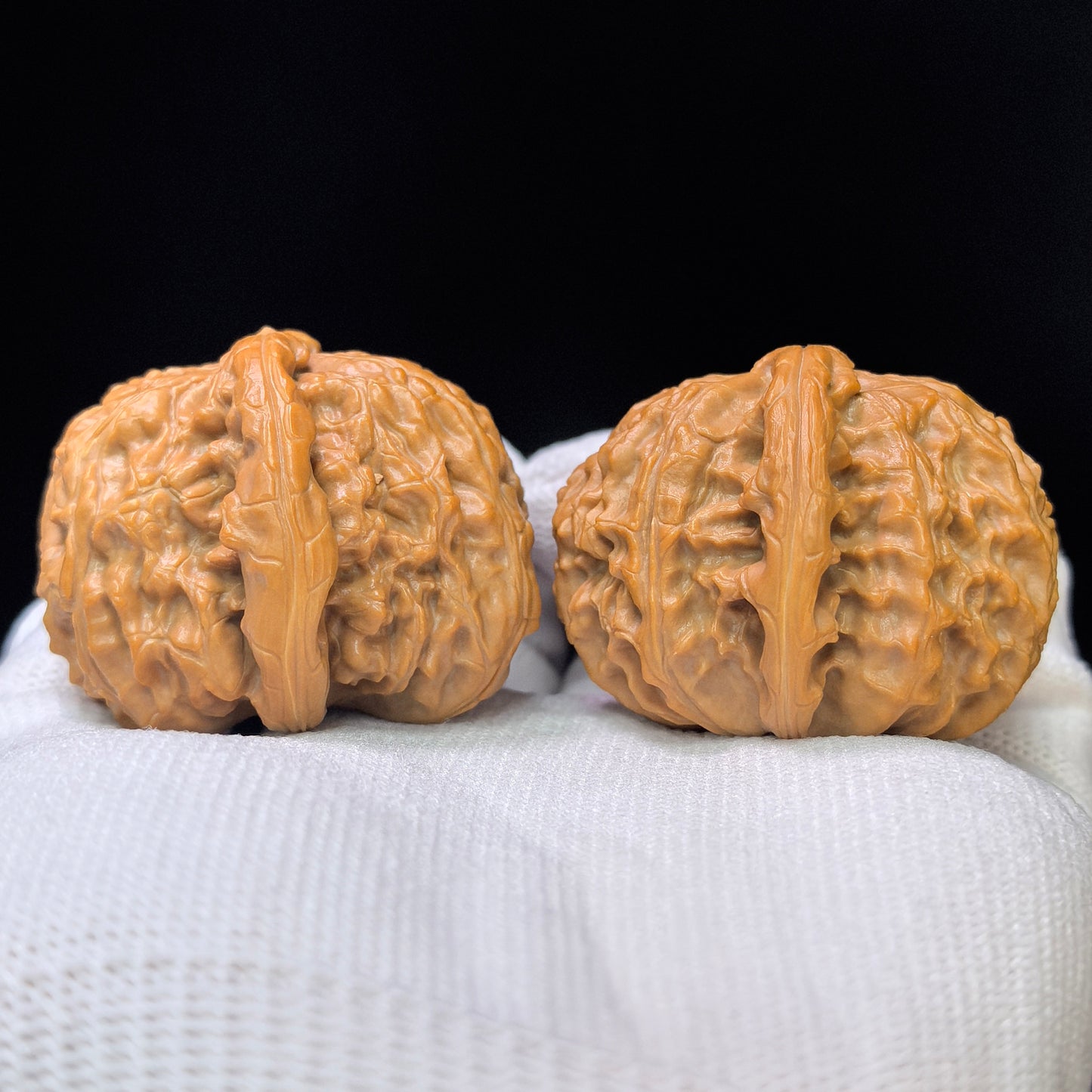 "White Lionhead" Baishizi BSJ-SY1C1 Low-Profile Wenwan Walnuts Pair | 39.0mm x 41.0mm | BSJ-SY1C1