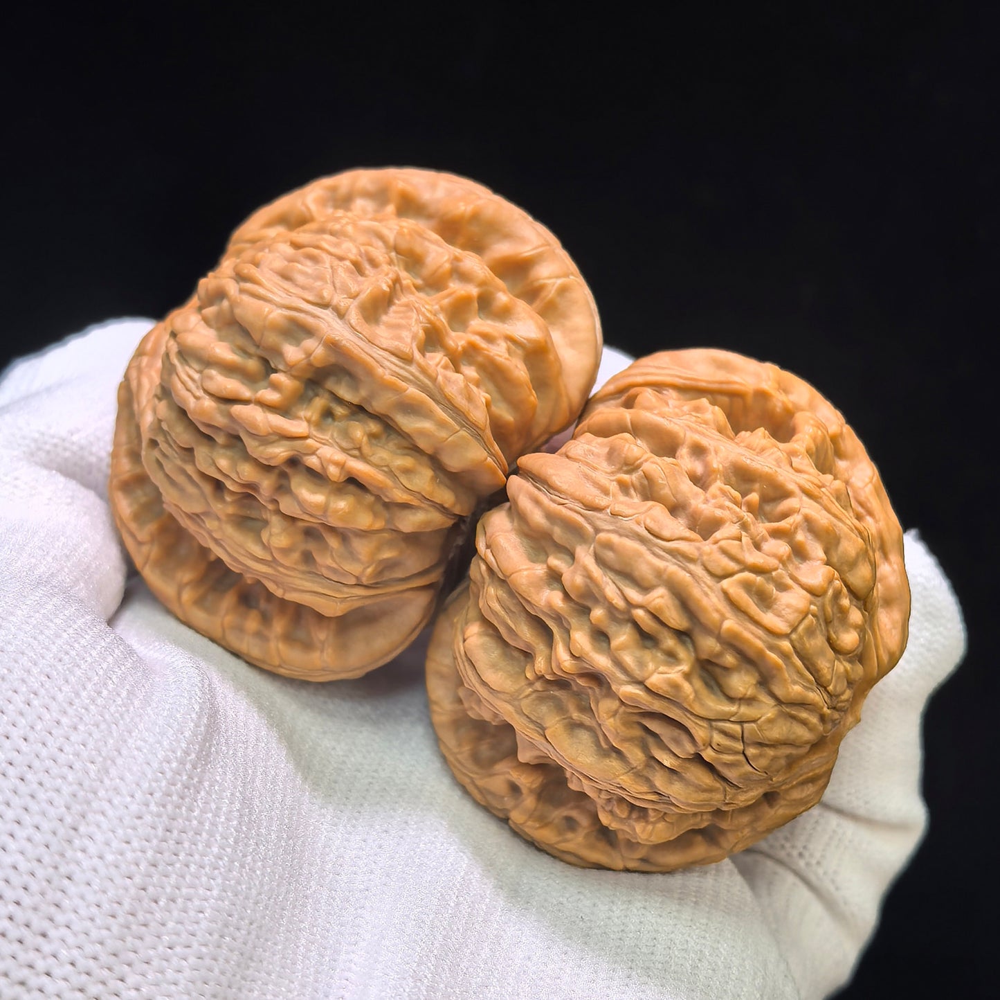 "White Lion" Baishizi Wenwan Walnuts (Pair) | 46.0mm x 43.0mm | Stock ID: BSJ-1553C