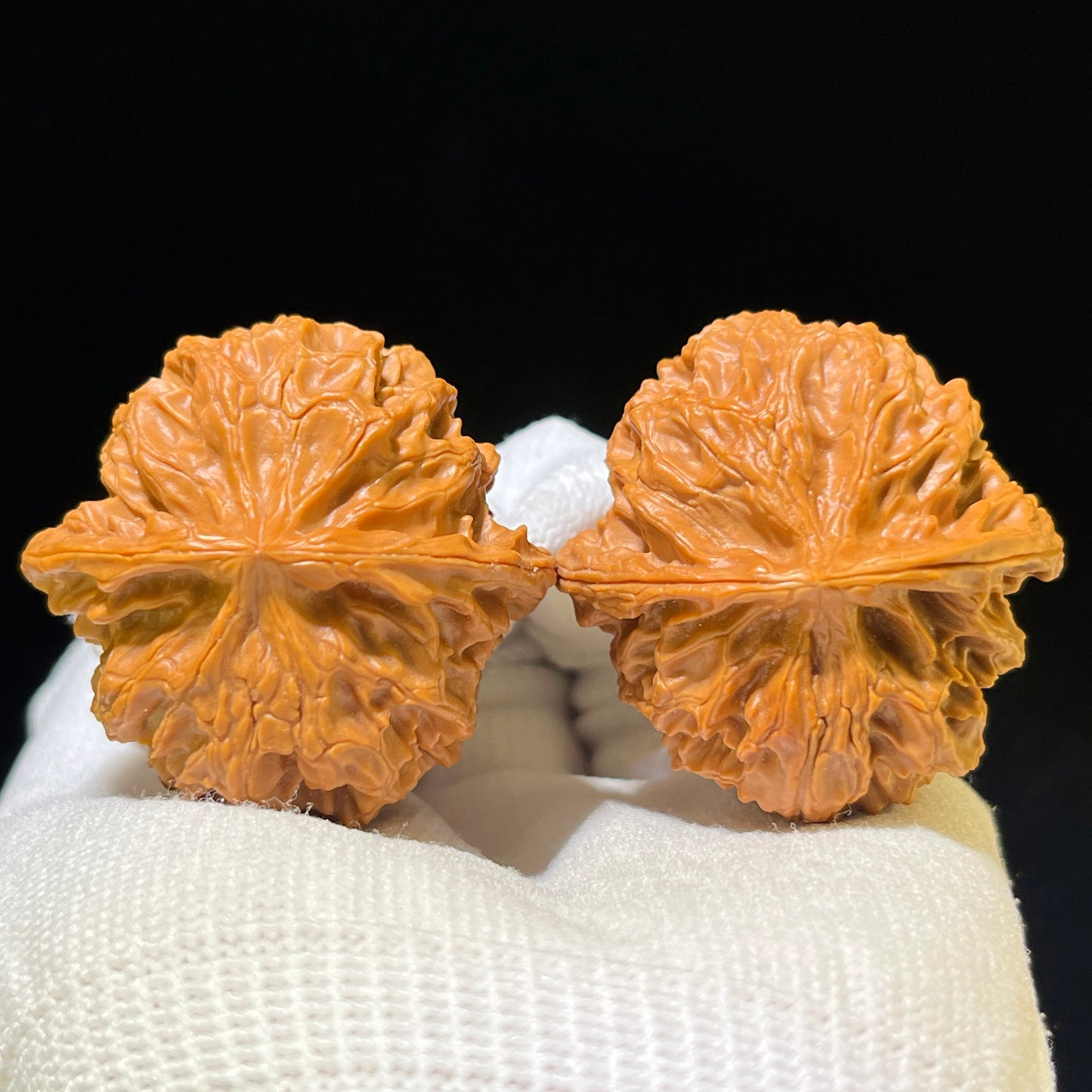 The Exquisite "Concave Base Apple Orchard" Aodi Pingguoyuan Collector Pair | 41.0mm x 40.0mm | ADPGY-1102