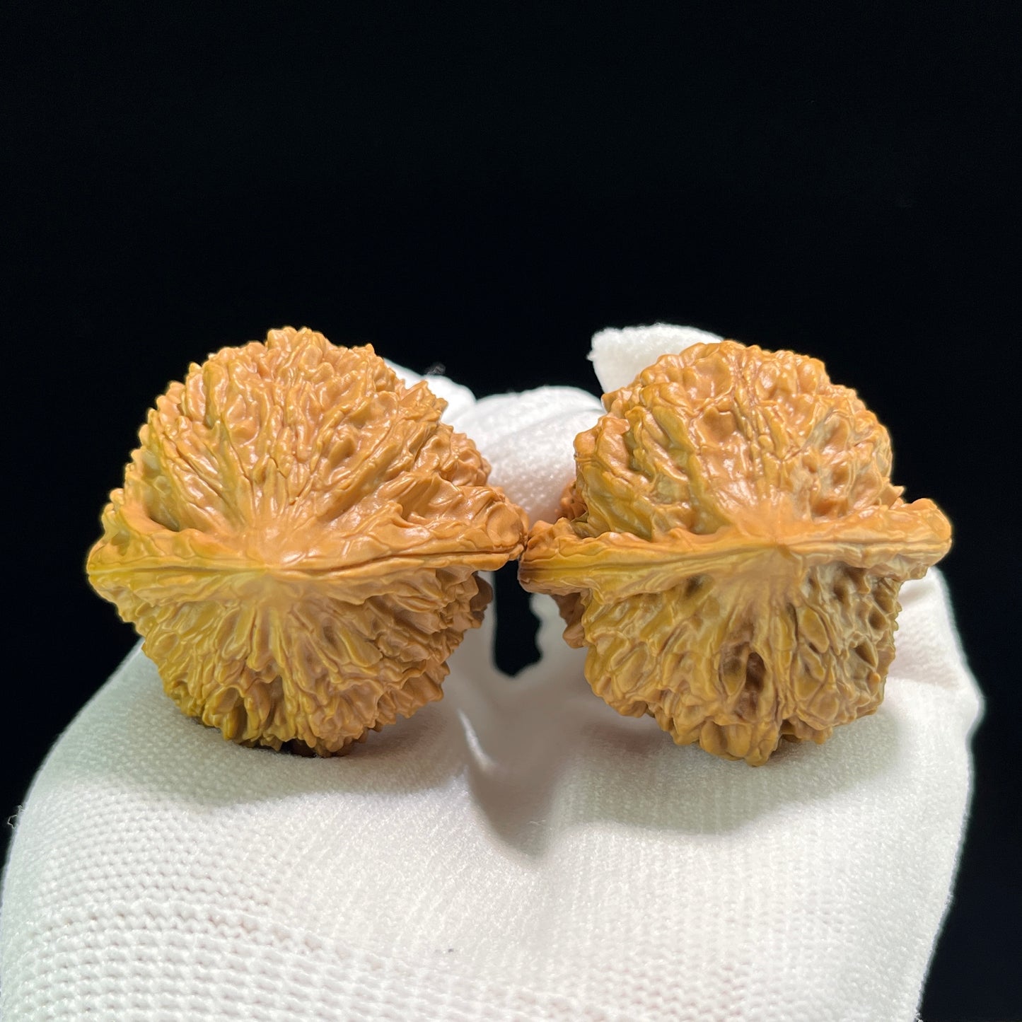 The Classic "Triangle Chicken Heart" (San Jiao Ji Xin) Balanced Pair | 39.0mm x 39.0mm | JX-704