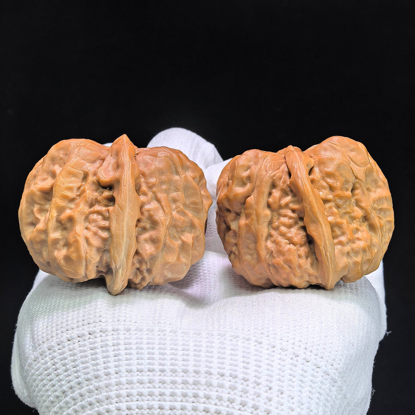 "Toad Head Crippled Foot" Hama Tou Tiancan Jiao W-1407 Low-Profile Wenwan Walnuts Pair | 38.0mm x 41.0mm | W-1407