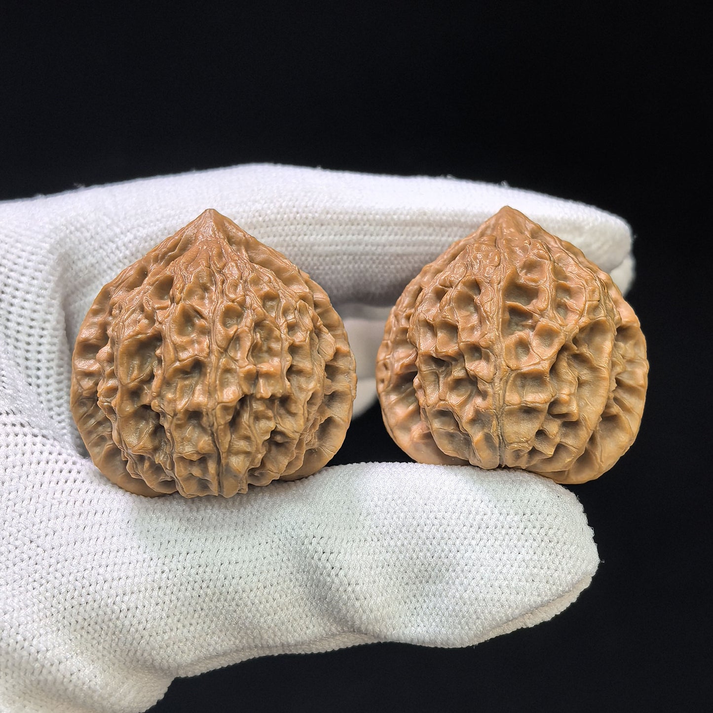 "Moon-Gazing Pocket Spinner" Wangyue Shounian Wenwan Walnuts Pair | 31.0mm x 30.0mm | WY-01SY