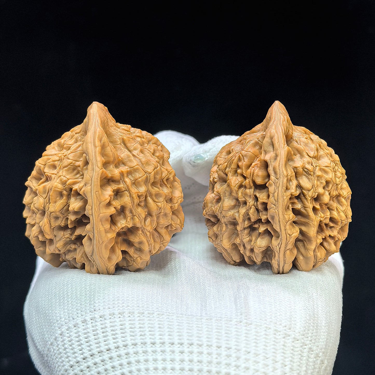 "Peach-Heart Concave Base Kylin" Taoxin Aodi Qilinwen Low-Profile Wenwan Walnuts Pair | 48.0mm x 43.0mm | TXADQLW-1501C