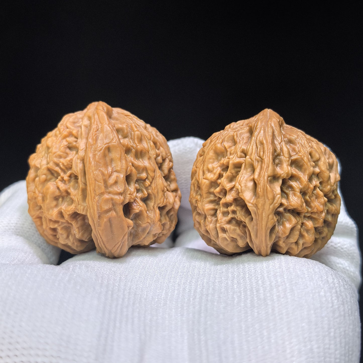 "Triangle Nanjiang Stone" Sanjiao Nanjiangshi Wenwan Walnuts Pair | 38.0mm x 38.0mm | NJS-1512C