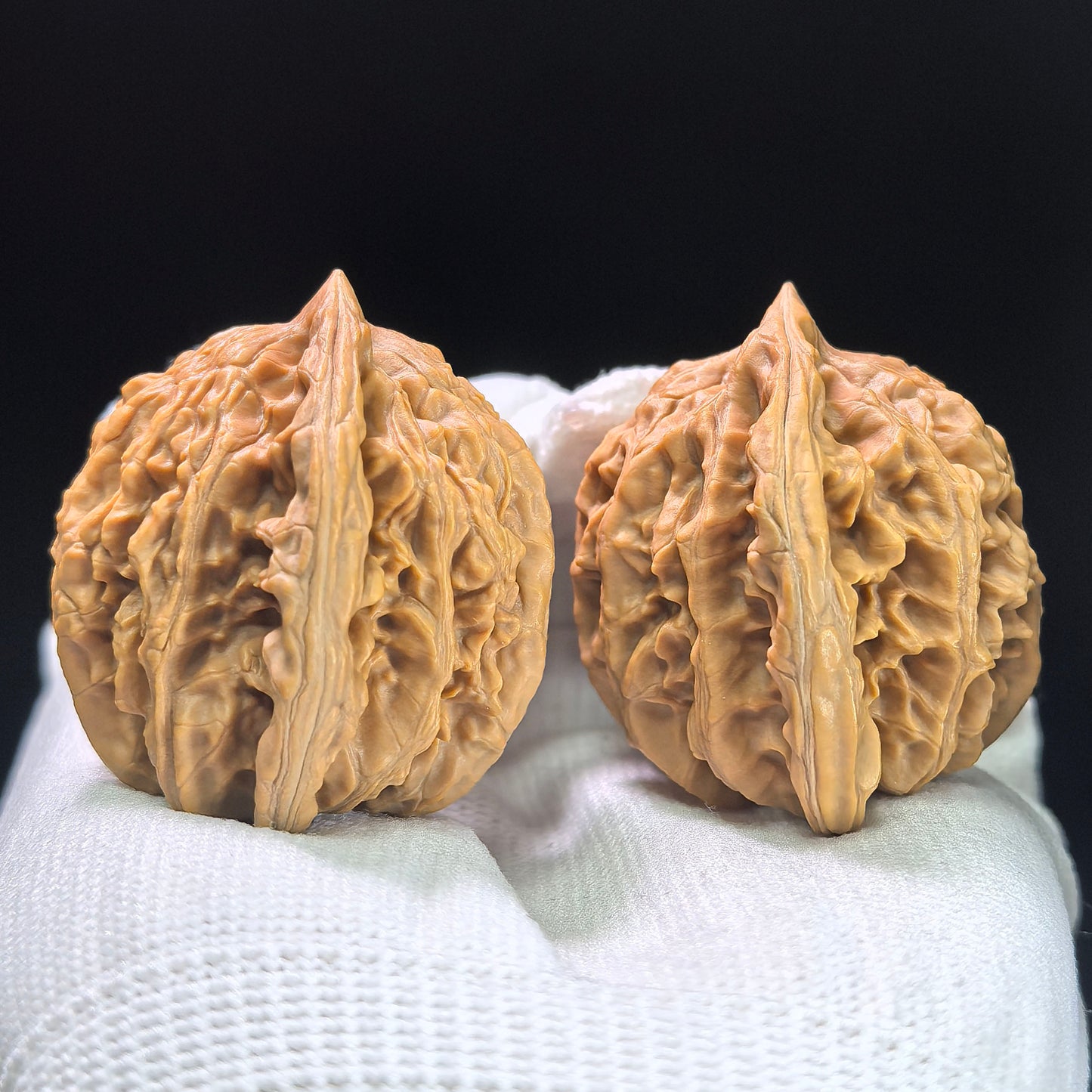 "Peach Heart" Xiayunling Wenwan Walnuts Pair | 41.0mm x 38.0mm | XYL-1406