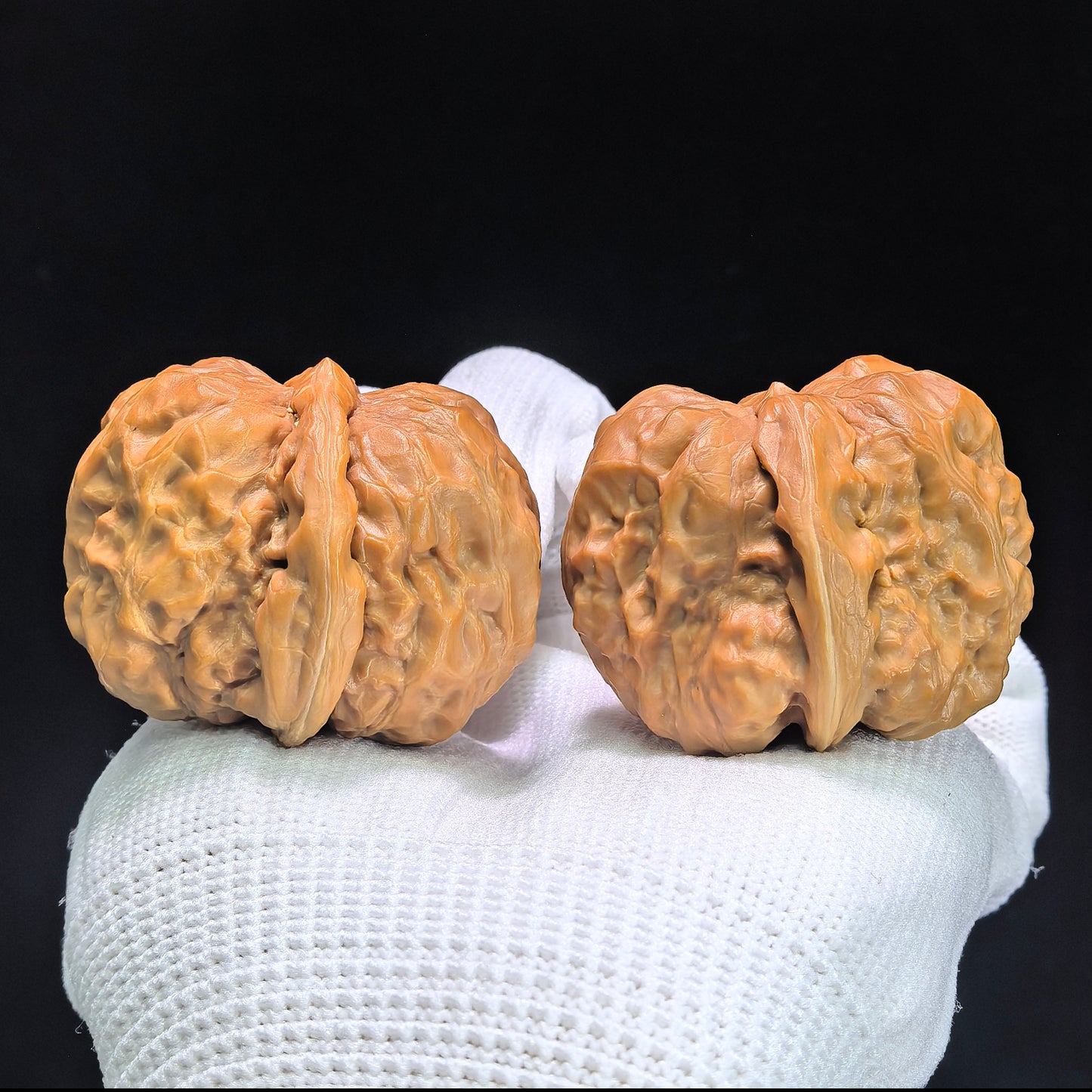 "Toad Head Crippled Foot" Hama Tou Tiancan Jiao W-1407 Low-Profile Wenwan Walnuts Pair | 38.0mm x 41.0mm | W-1407