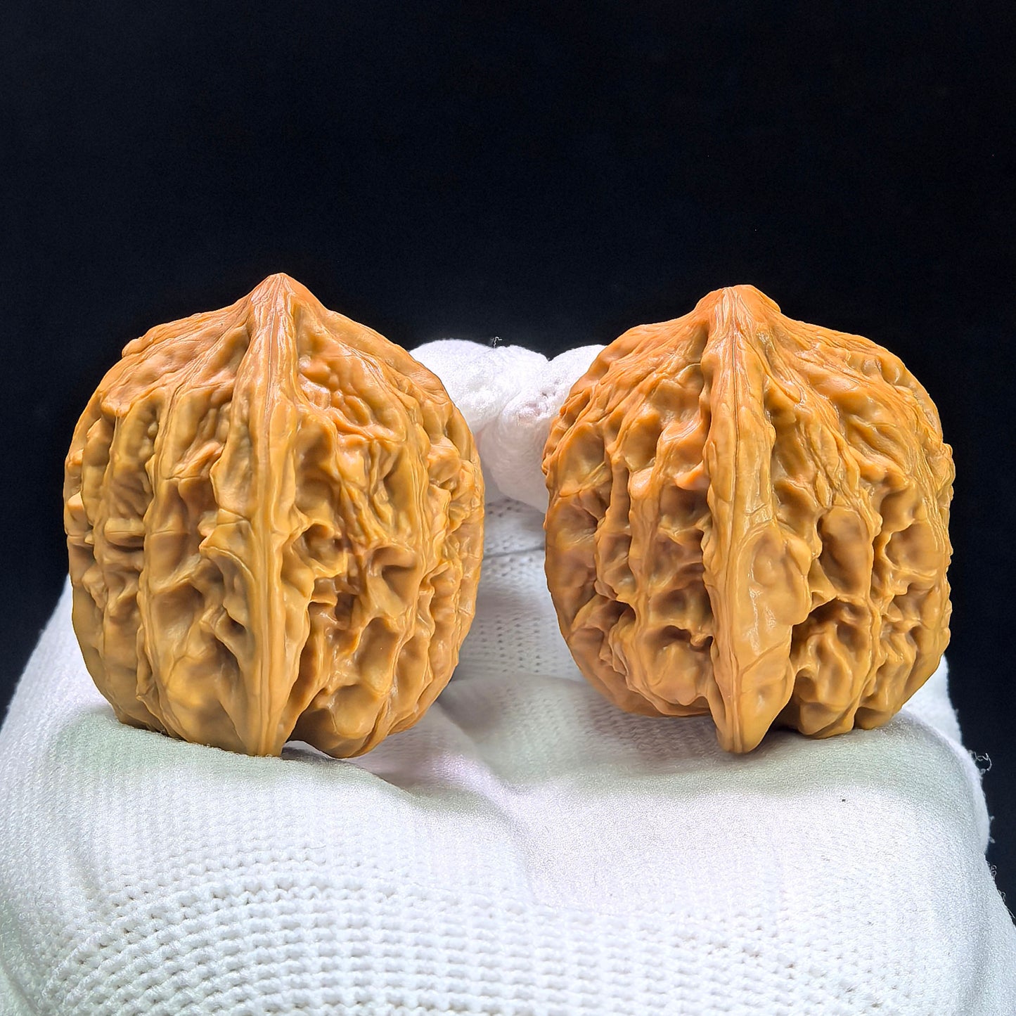 "Beijing Chicken Heart" Beijing Jixin Wenwan Walnuts Pair | 37.0mm x 35.0mm | BJJX-1401