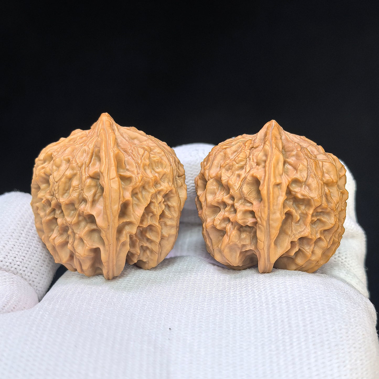 "Timber Wolf" (Xiao Ye Lang) Scholar Walnuts Pair | 36.0mm x 34.0mm | Compact Low-Profile Stance | Stock ID: YL-SY1B2