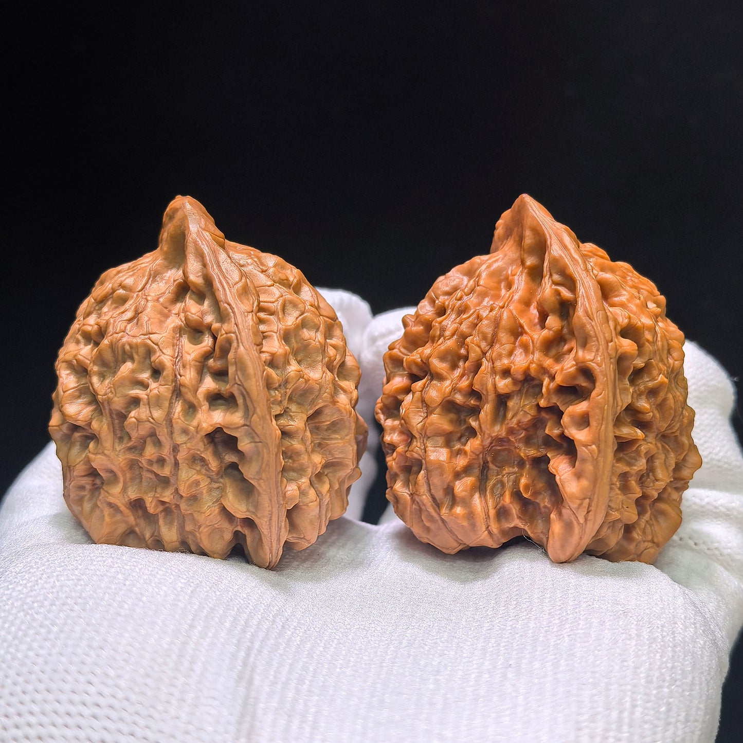 "Kylin Texture Vulture" Qilinwen Zuoshandiao Wenwan Walnuts Pair | 43.0mm x 42.0mm | QLWZSD-CG217E