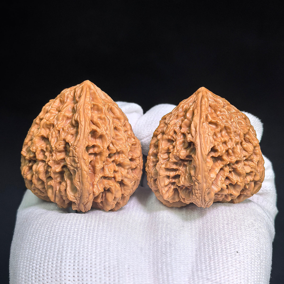 Wild-Form “Golden-Maned Lion King / Tian Can Jiao” Wenwan Walnut Pair — 46.0mm x 43.0mm | JMSW-C1E4E
